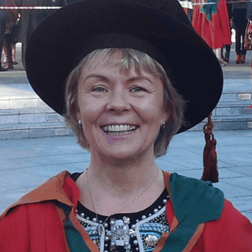 Dr. Therese Uniacke-Lowe